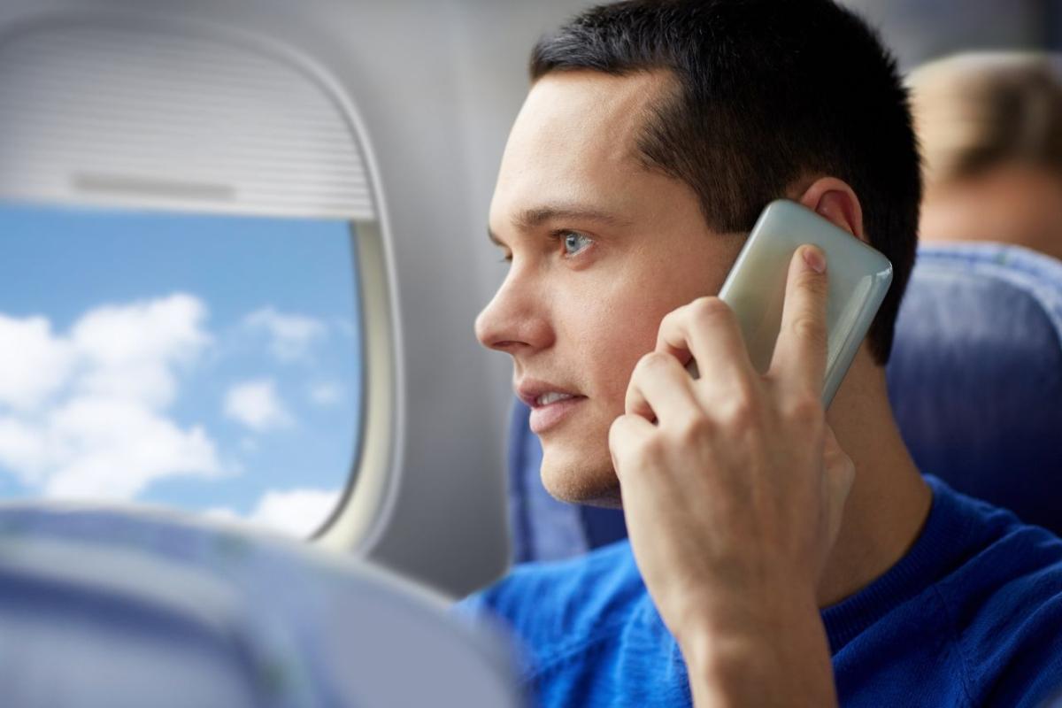 Come telefonare direttamente dall'aereo