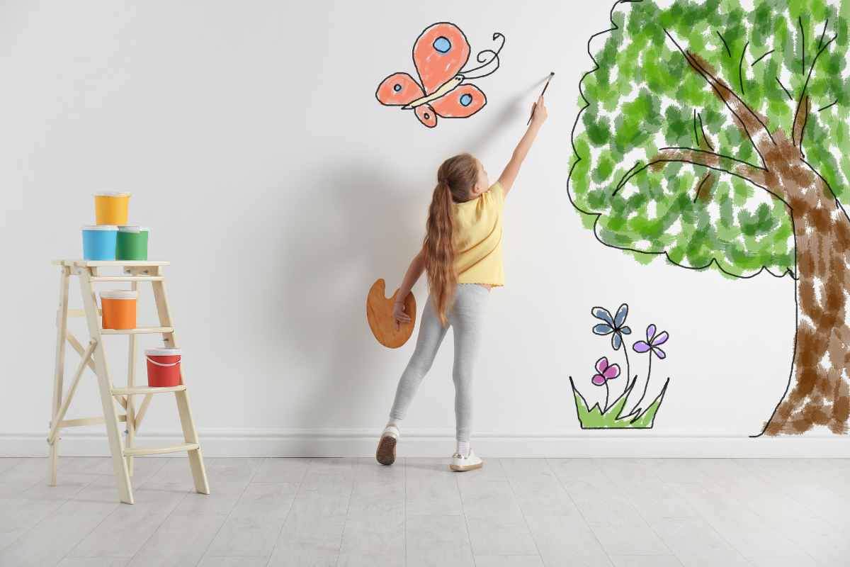 come far smettere i bambini di disegnare sul muro