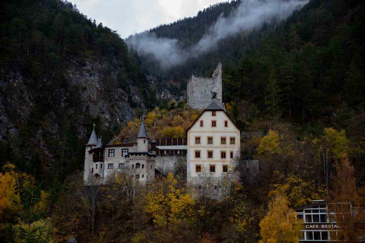 dove si trovano i castelli hotel in Europa