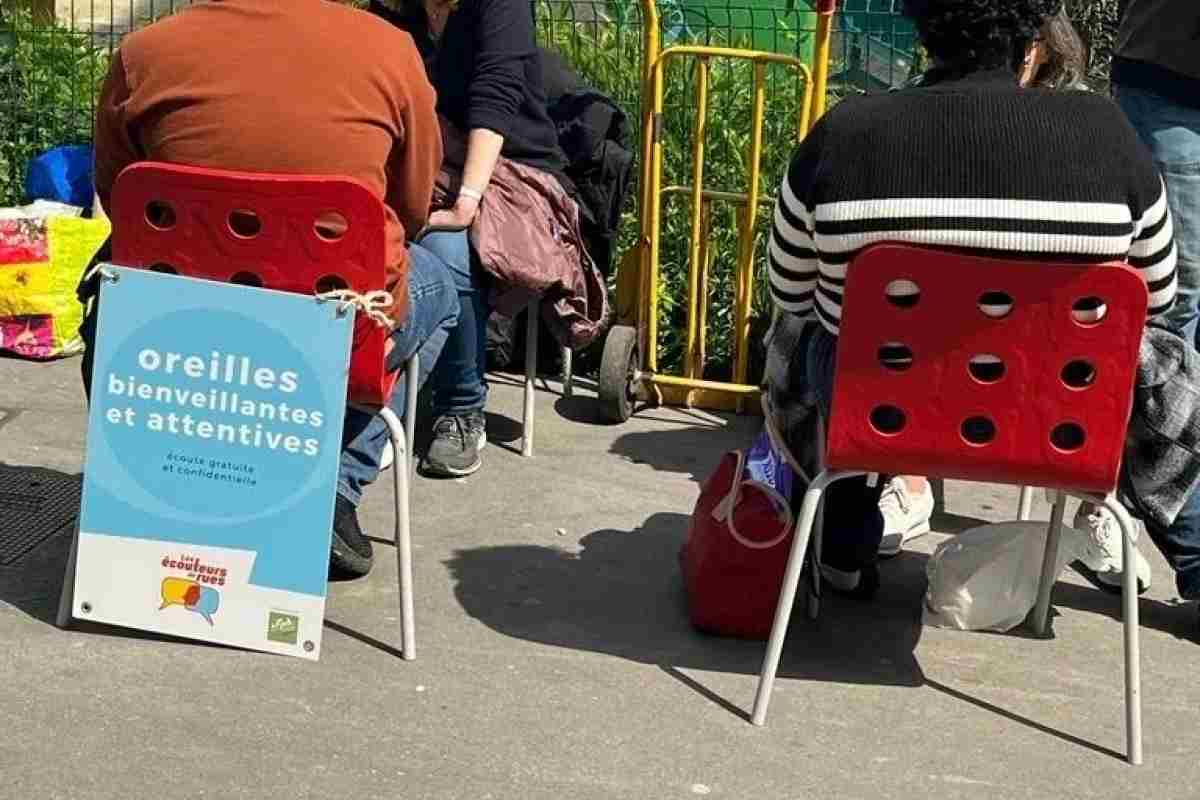Le sedie dell'ascolto a Parigi