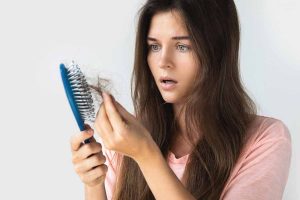 come prevenire la caduta dei capelli evitando questi ingredienti