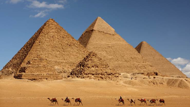 Piramidi, l'interno degli edifici 