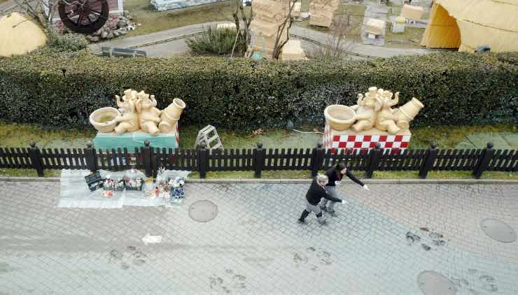 Gardaland la figura del lupo