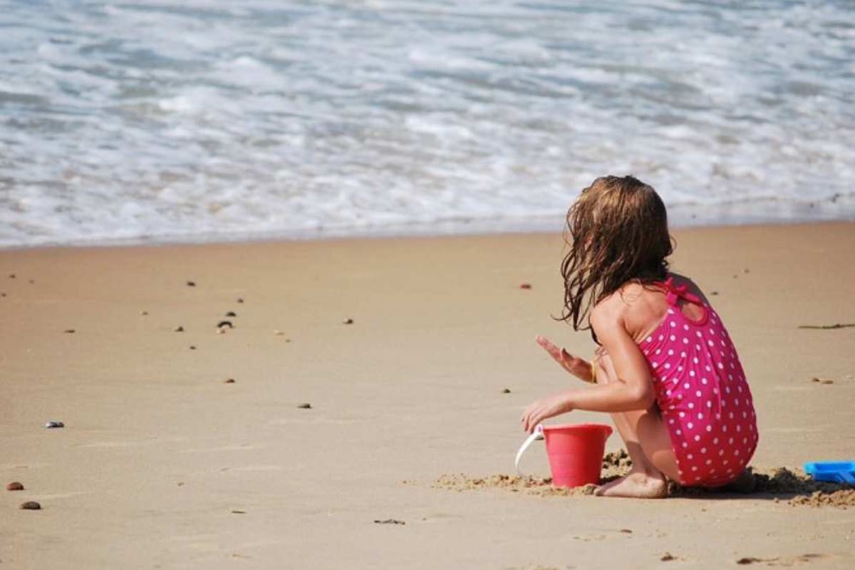 Bambino scopre resti di un mostro marino