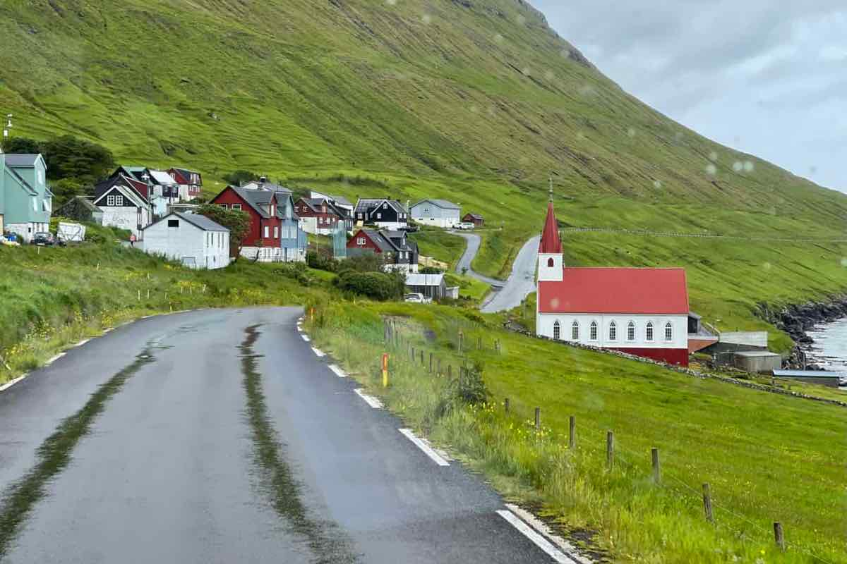 Paese piu isola in Europa